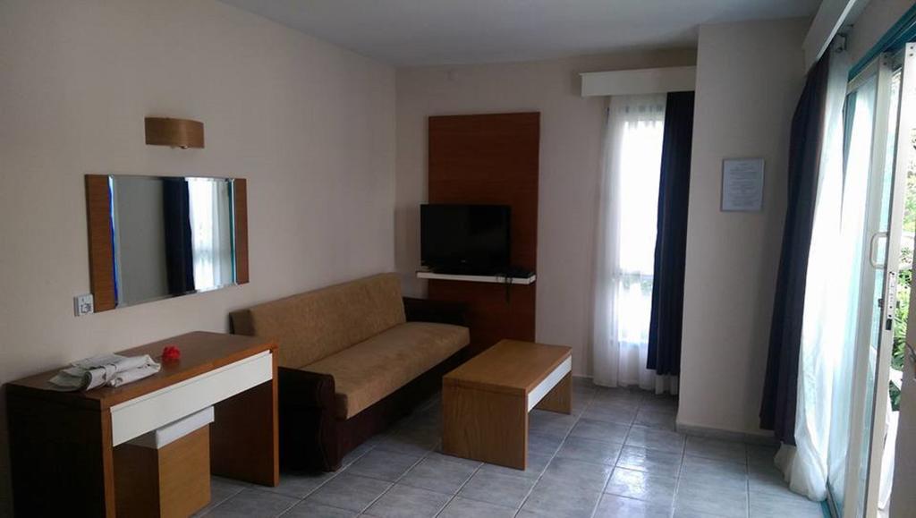 Siesta Beach Apartment Bodrum ภายนอก รูปภาพ