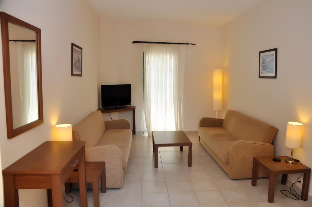 Siesta Beach Apartment Bodrum ภายนอก รูปภาพ